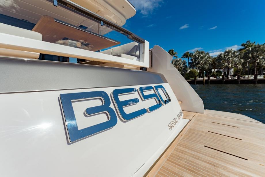 yacht Beso