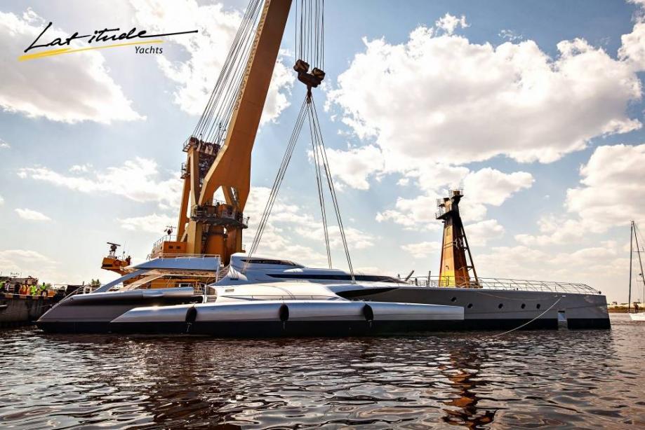 trimaran latitude 0