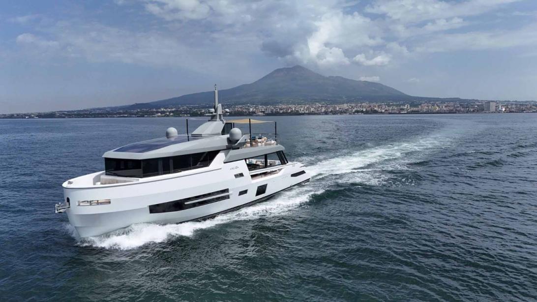 yacht Acqua Chiara