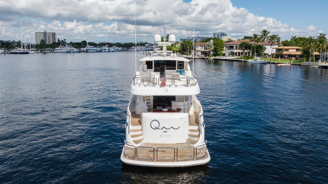 yacht Q