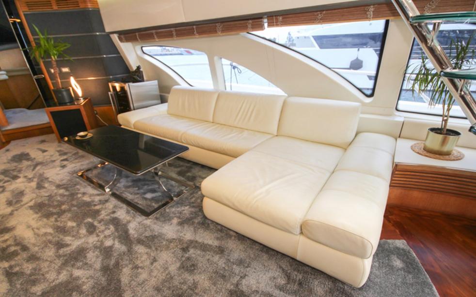 yacht Obsidian