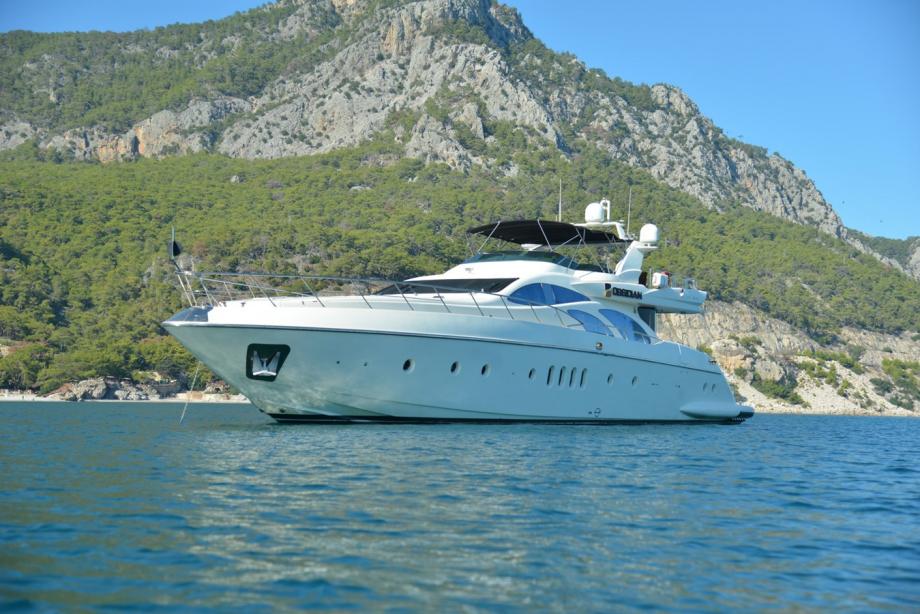 yacht Obsidian
