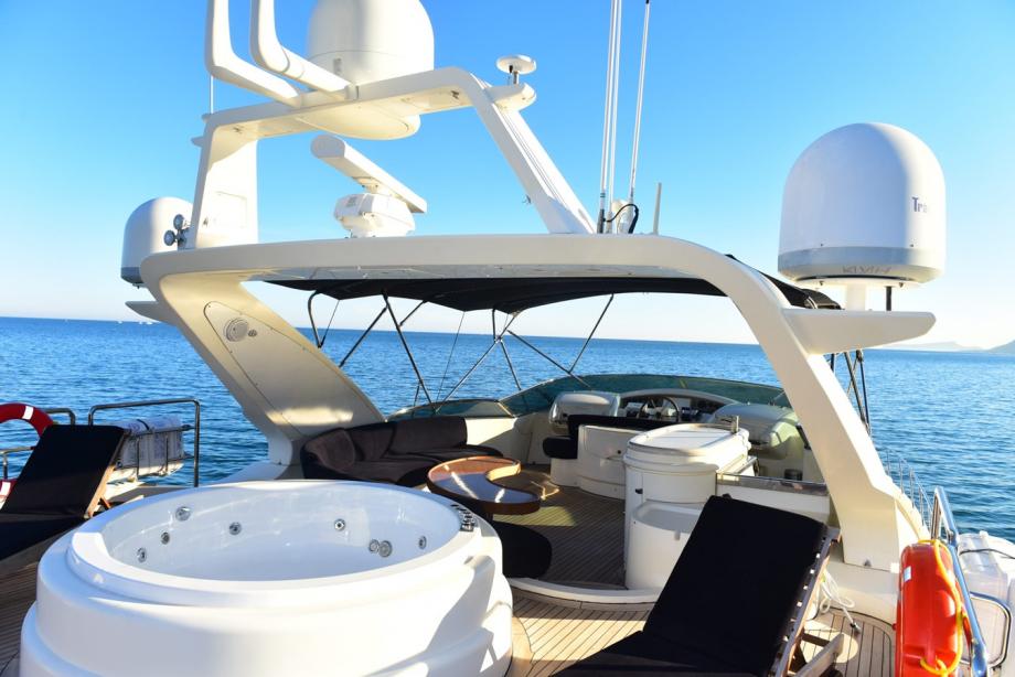yacht Obsidian