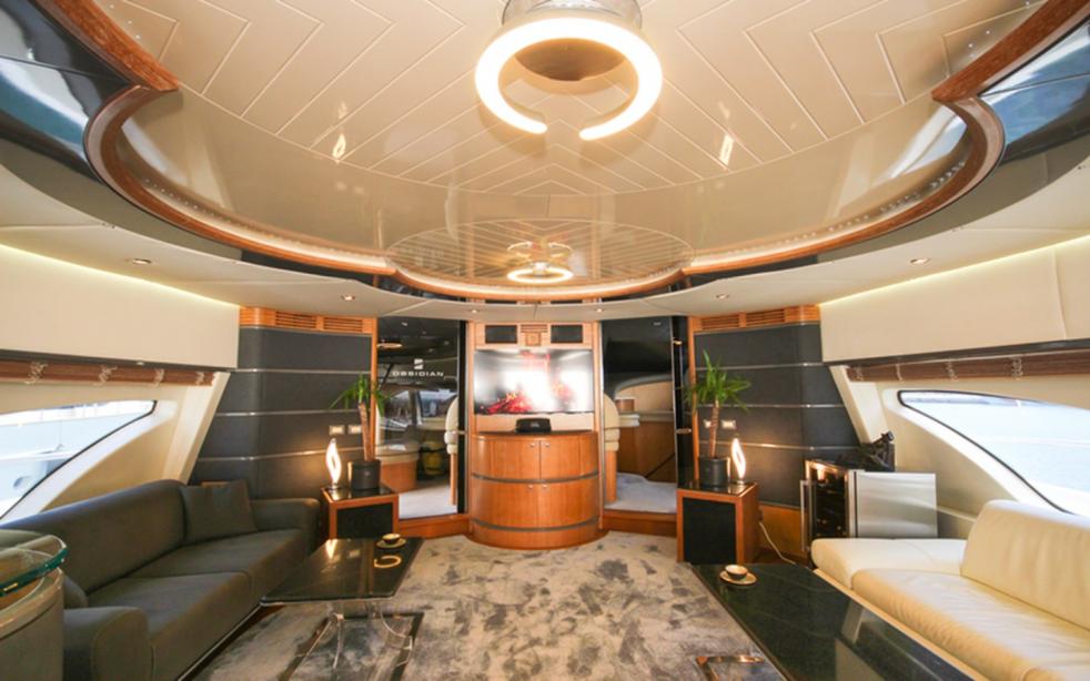 yacht Obsidian