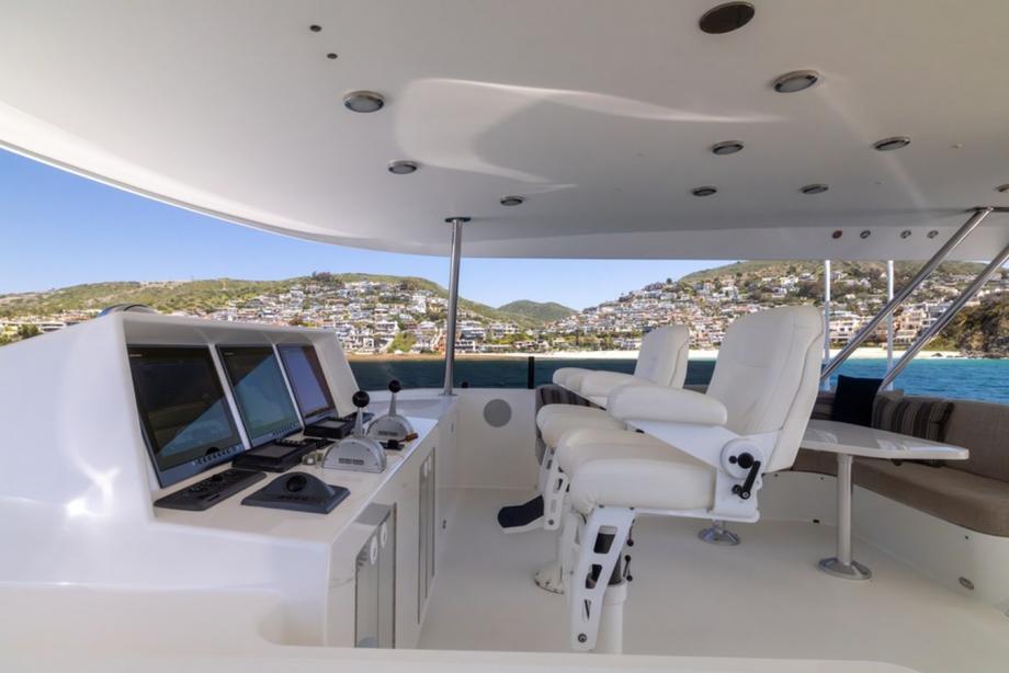 yacht Chiron