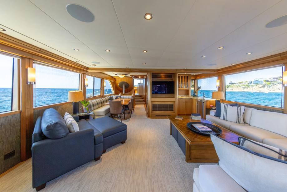 yacht Chiron