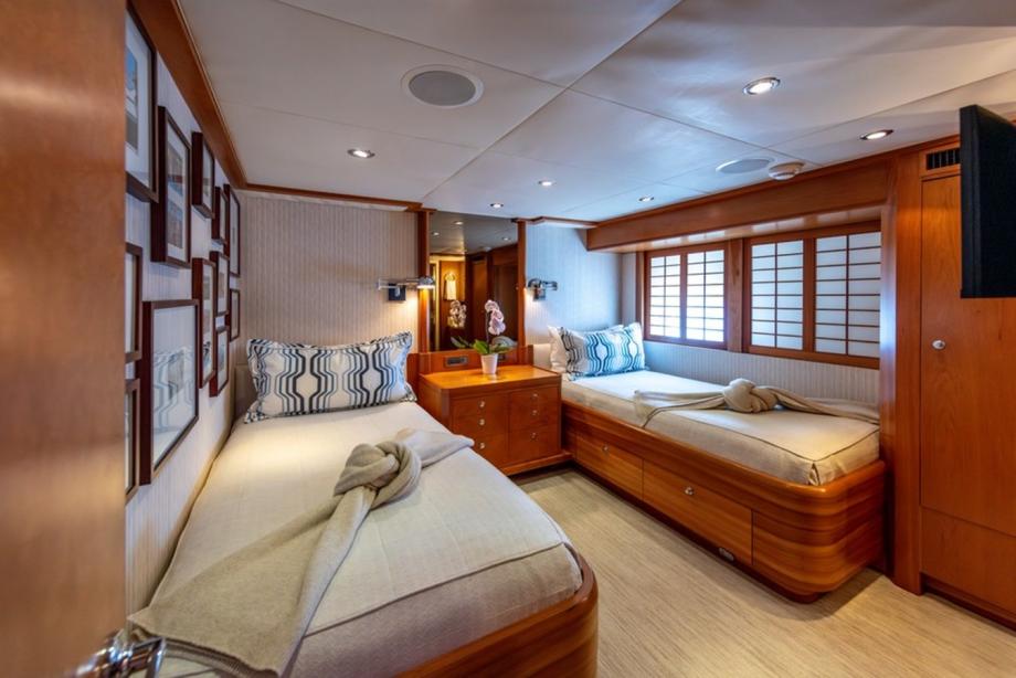 yacht Chiron