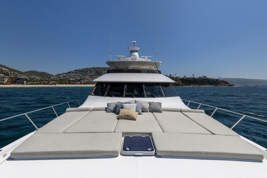 yacht Chiron