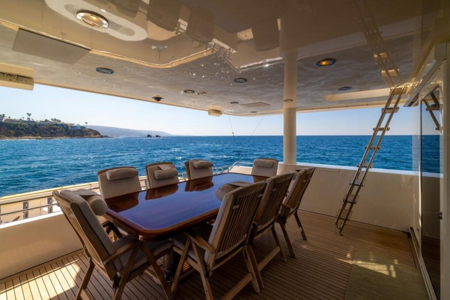 yacht Chiron