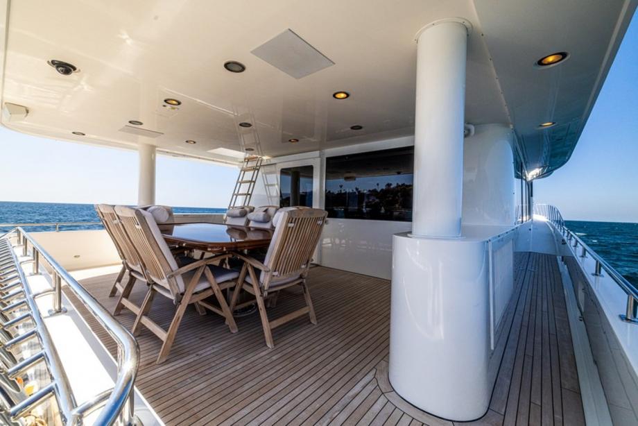 yacht Chiron