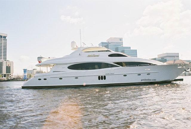 Motor yacht 24 Karat - Lazzara - Yacht Harbour