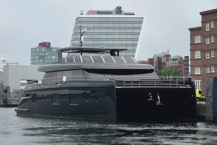 yacht Petite Belle