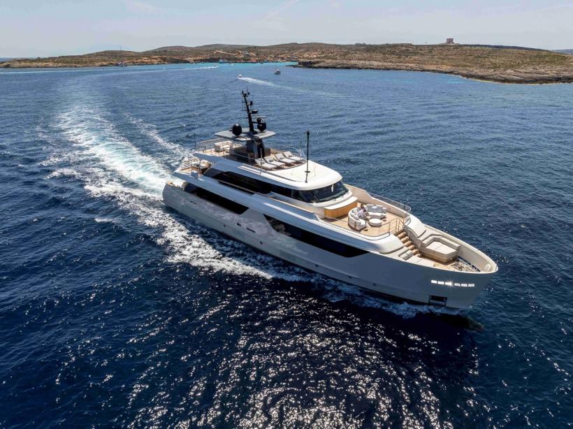 yacht Unique S