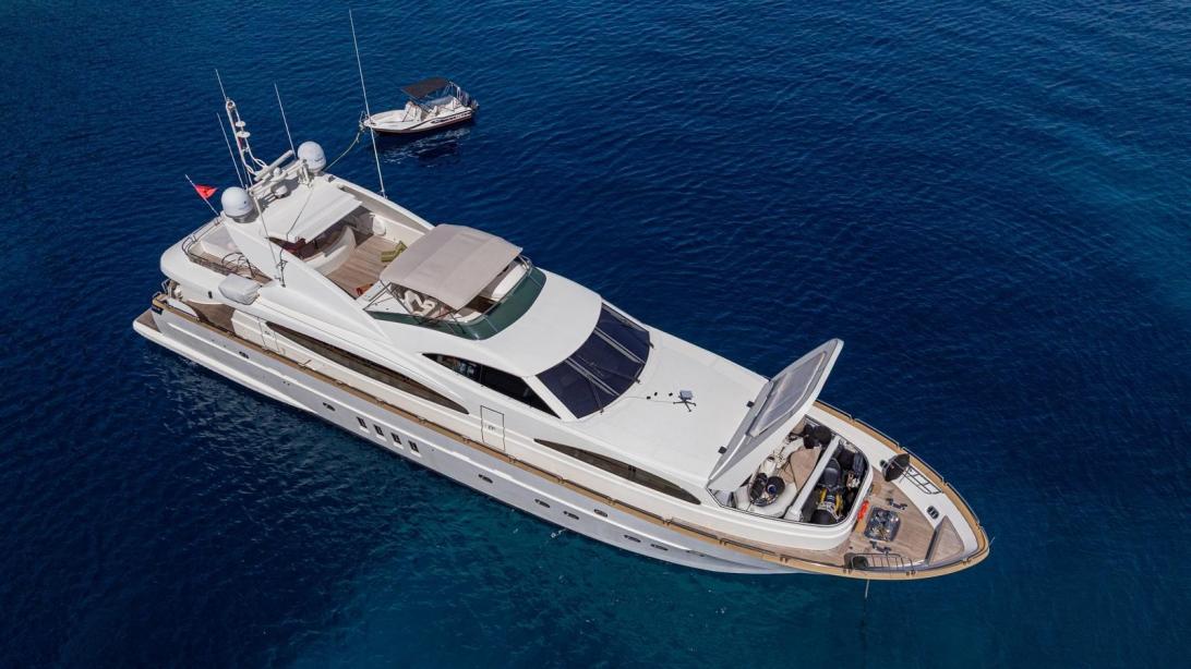 yacht Limion