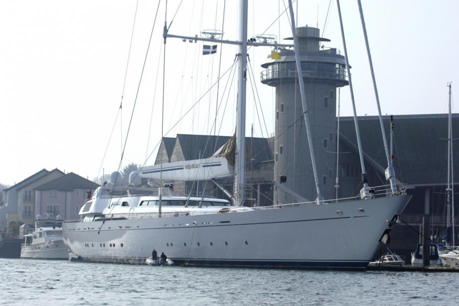 yacht M5