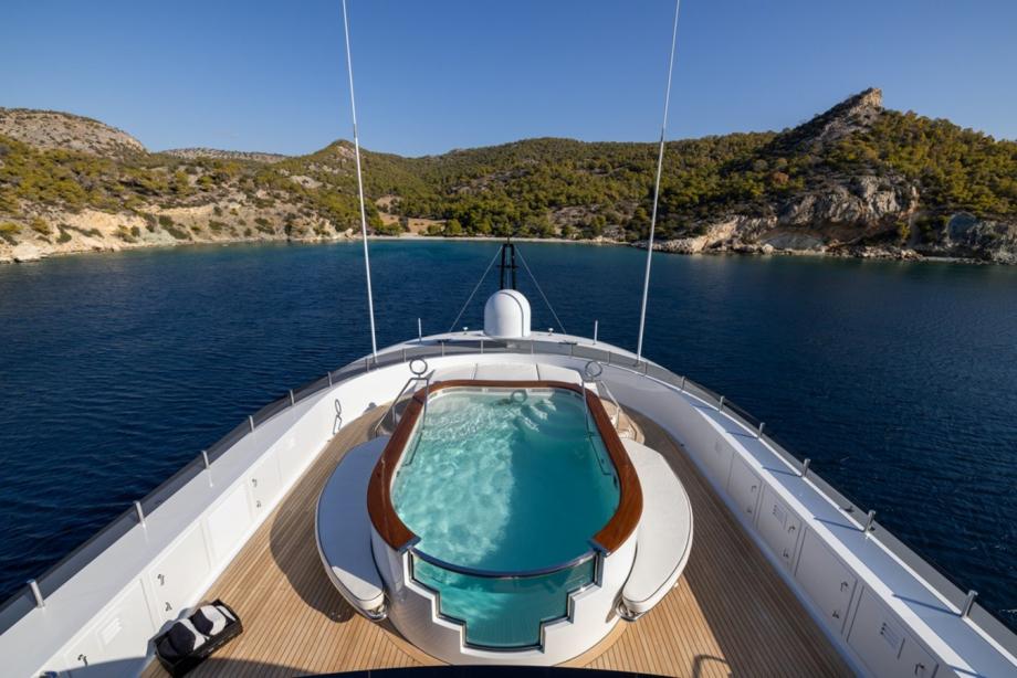 yacht Alfa Nero