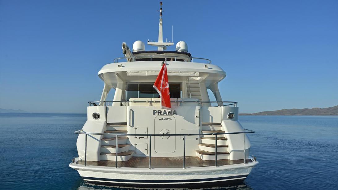 yacht Prana