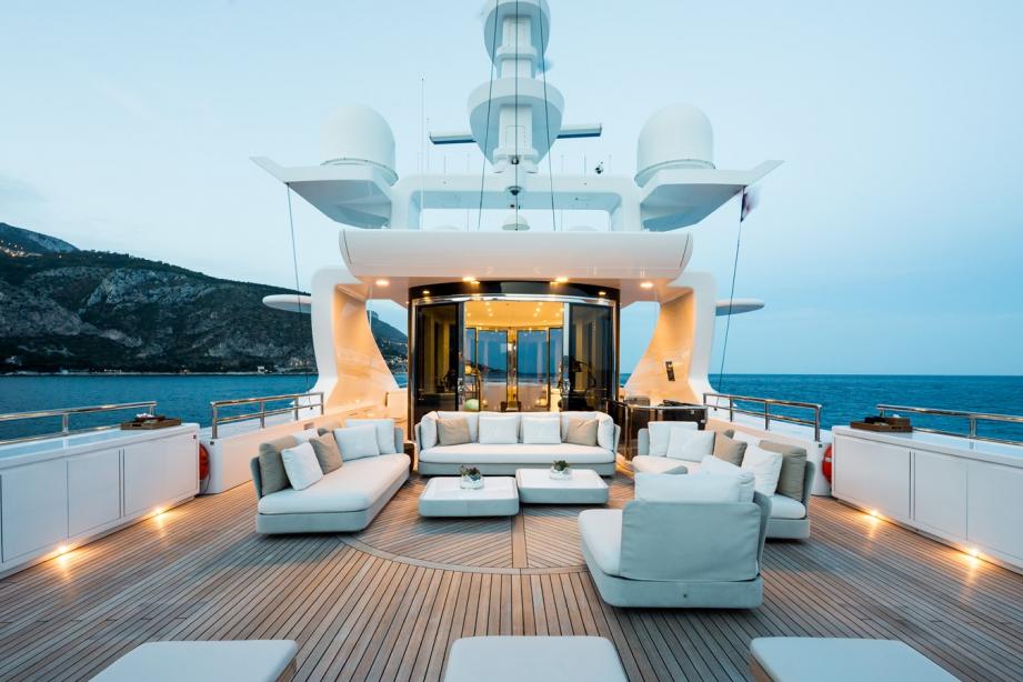 yacht Eleni