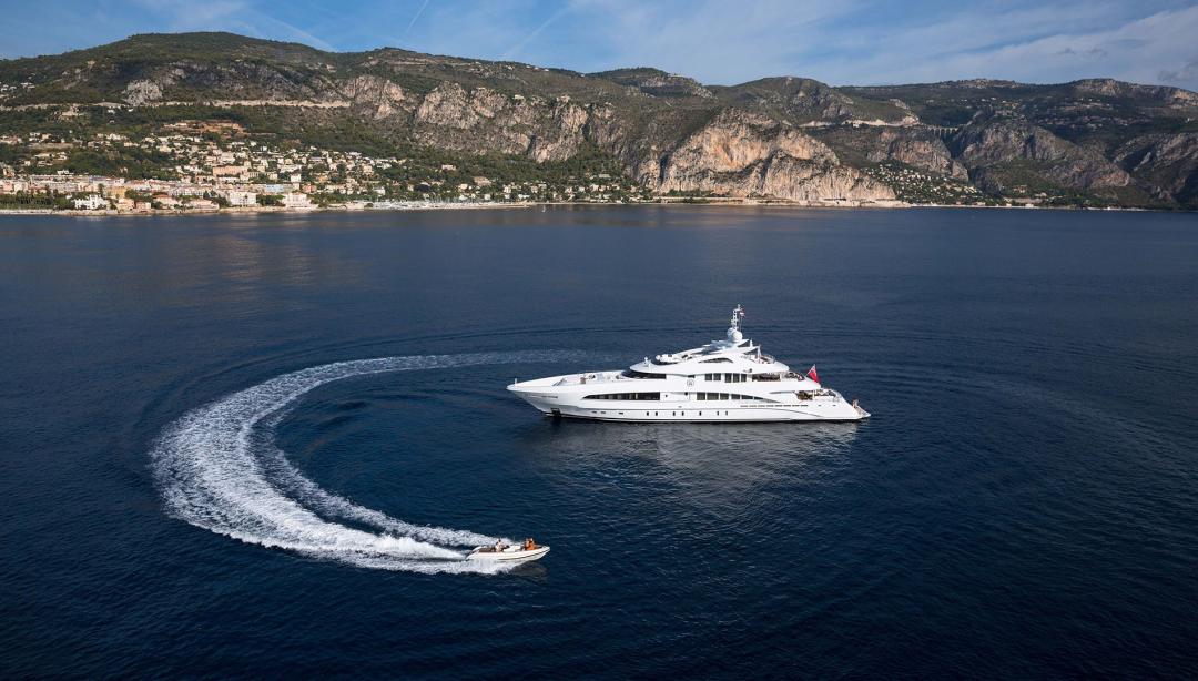 heesen yacht como