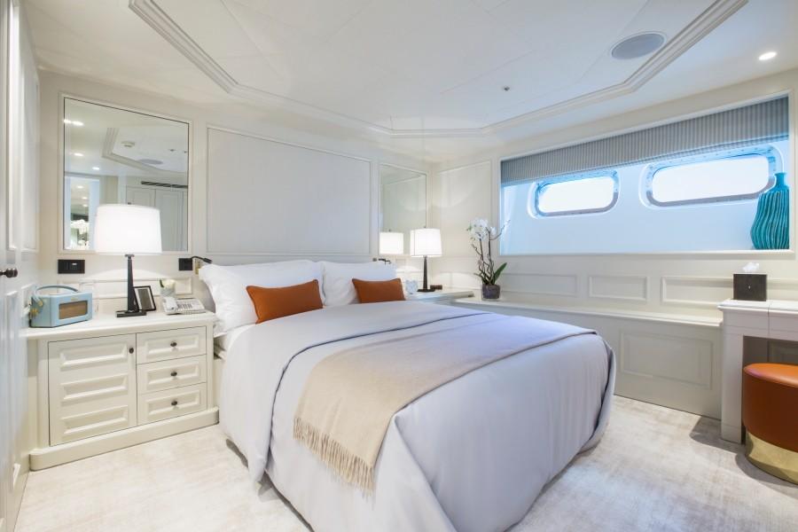 yacht Mosaique