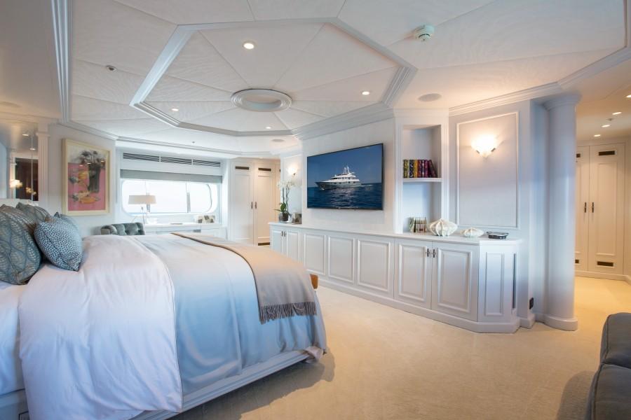 yacht Mosaique