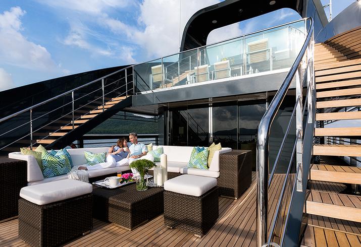 yacht Ocean Emerald