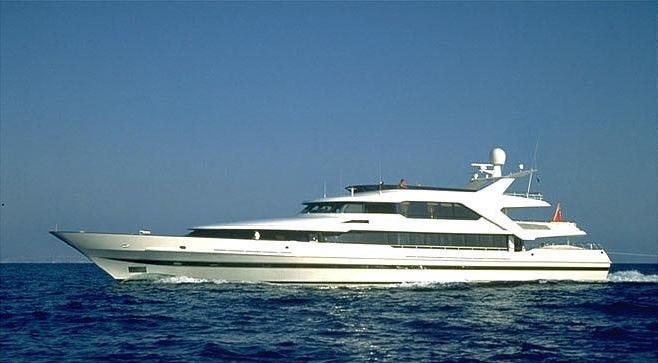 yacht Lucy III