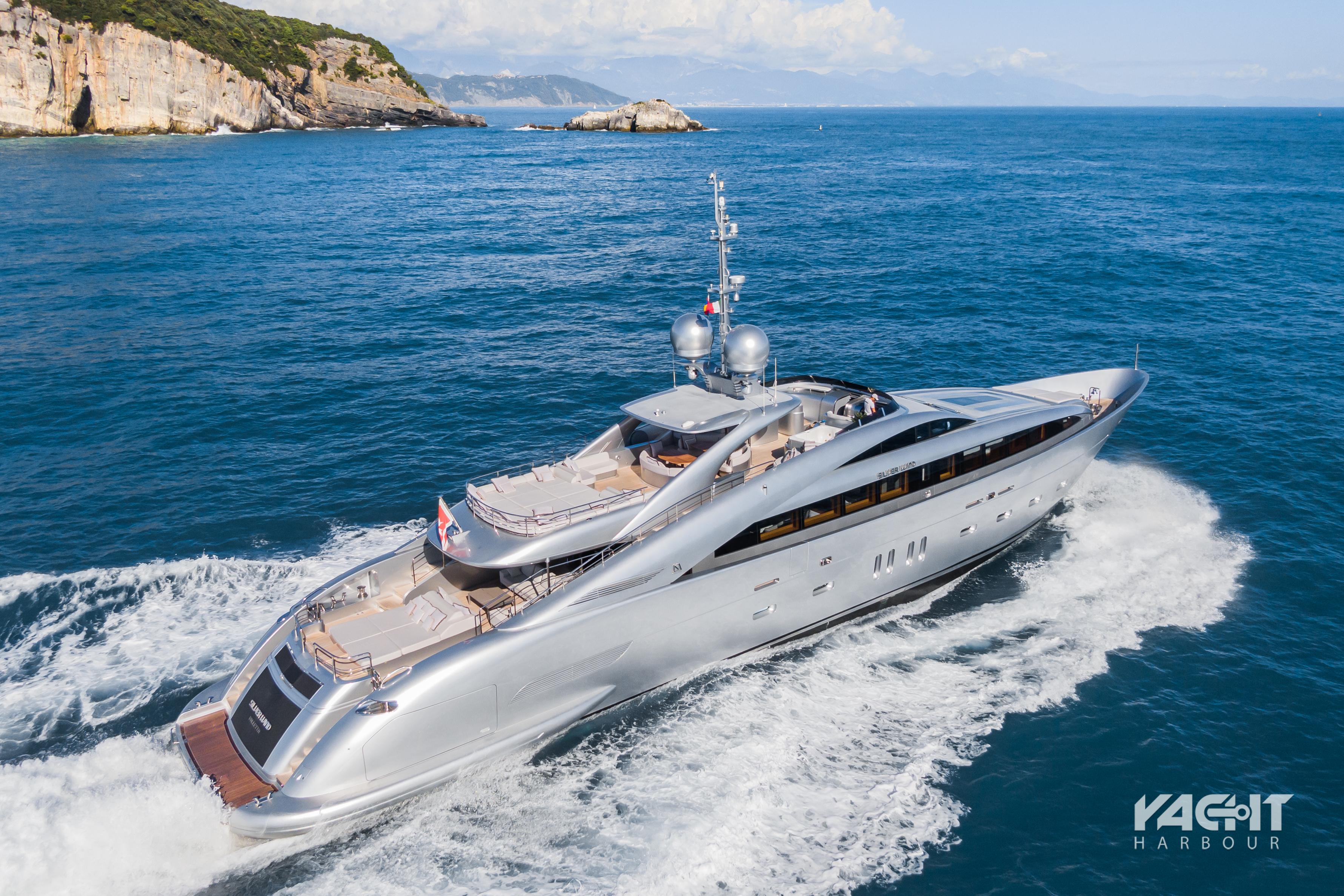 motor yacht silver wind