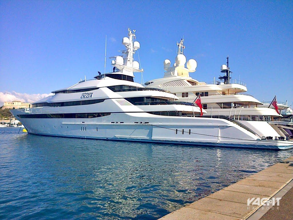 amore vero yacht owner