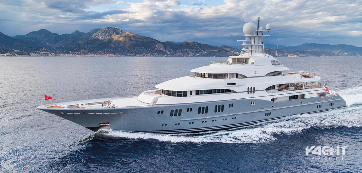 who owns rocinante yacht