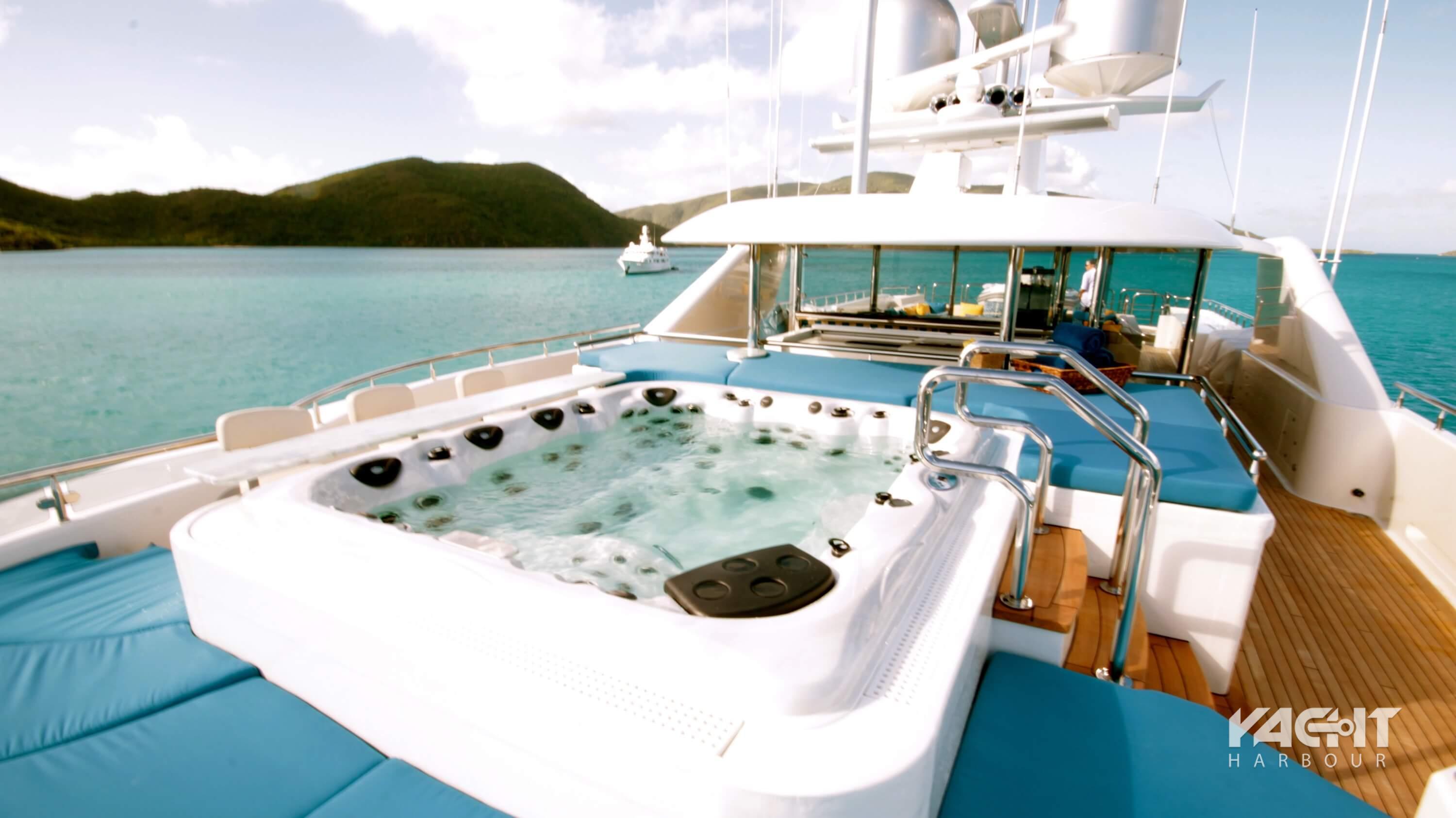 Motor yacht Trending Westport Yacht Harbour