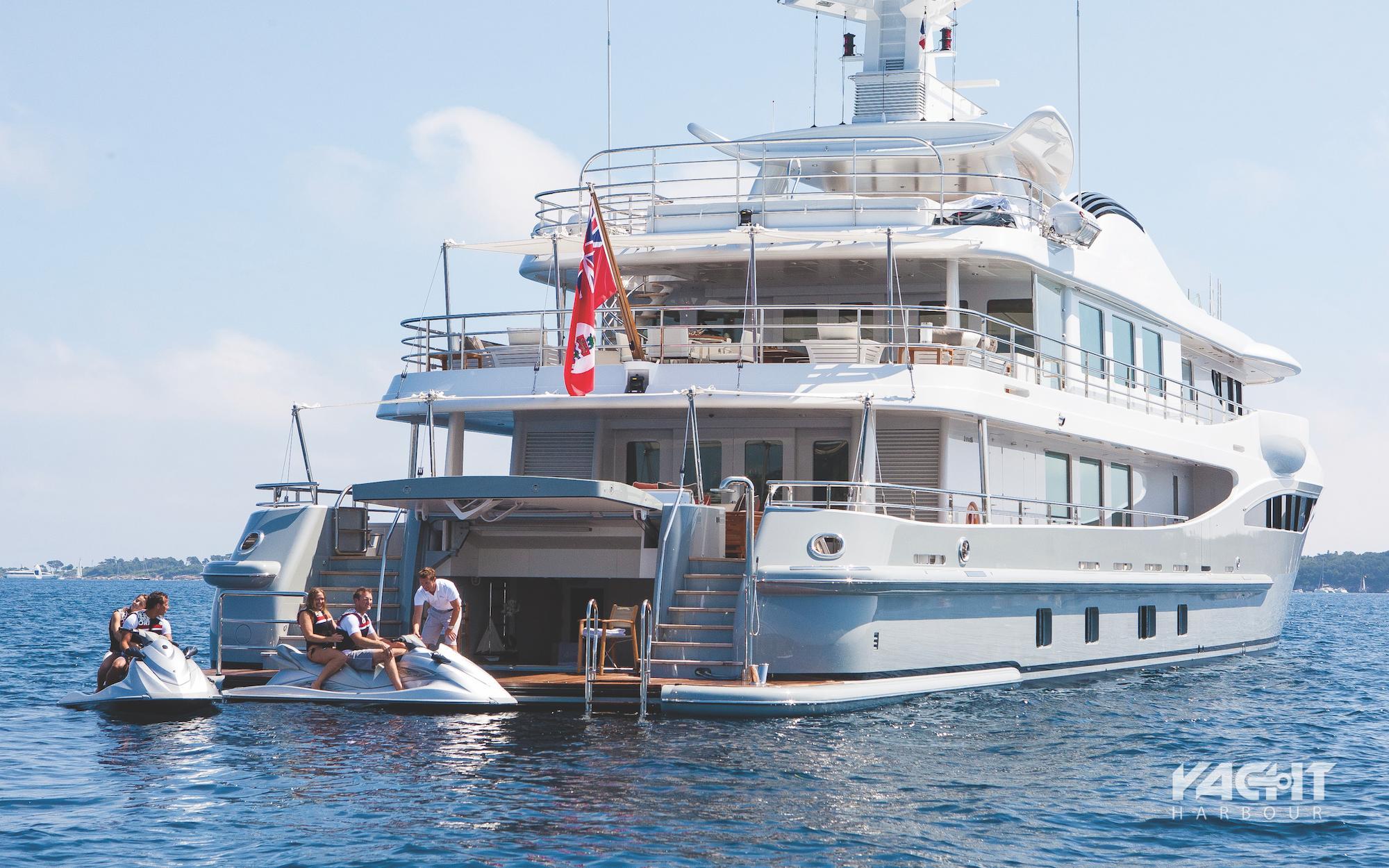 motor yacht revelry owner