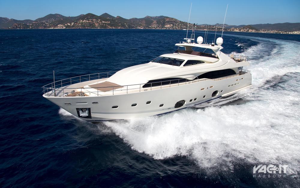 motor yacht robusto