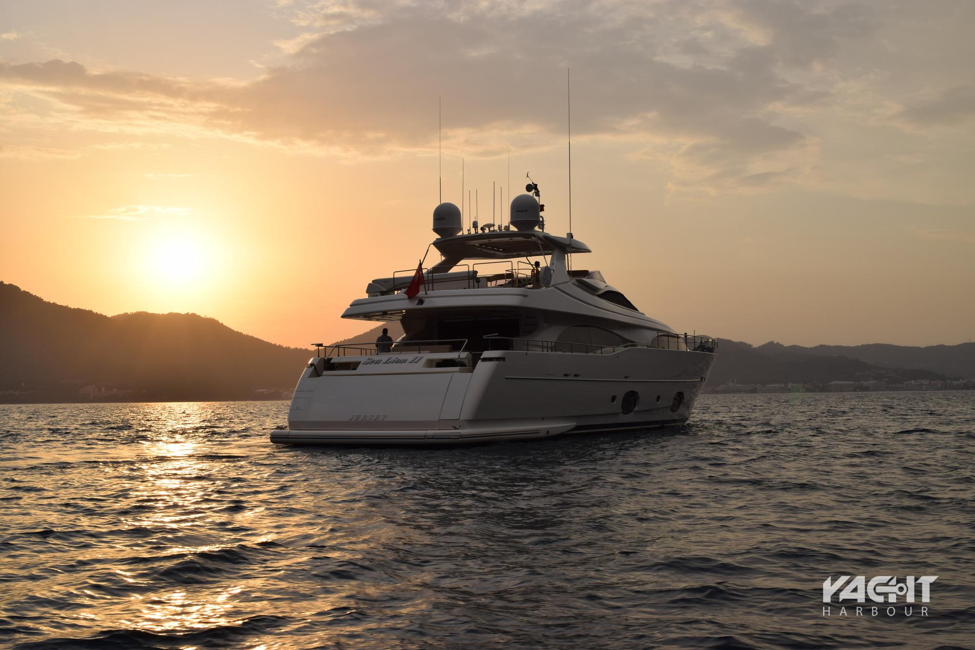 Motor yacht Sea Lion II - CRN - Yacht Harbour