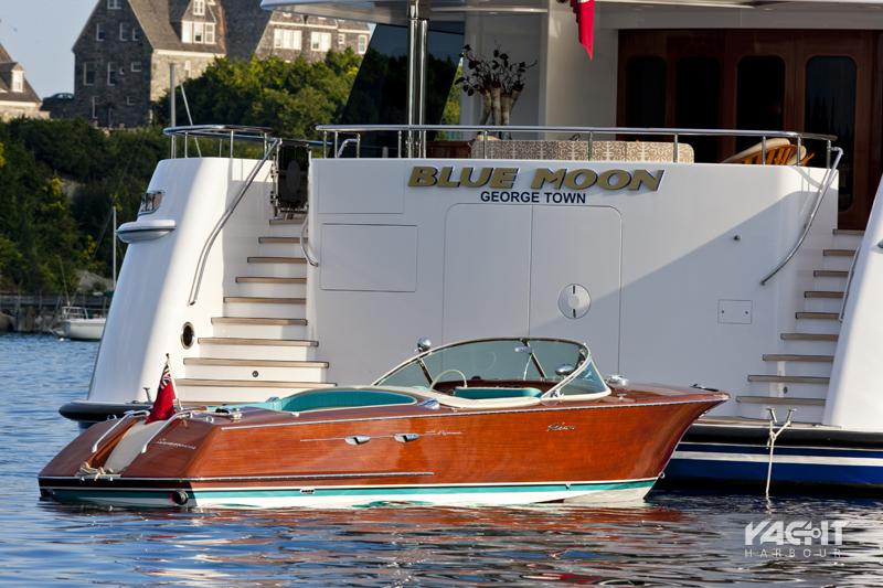 motor yacht blue moon for sale