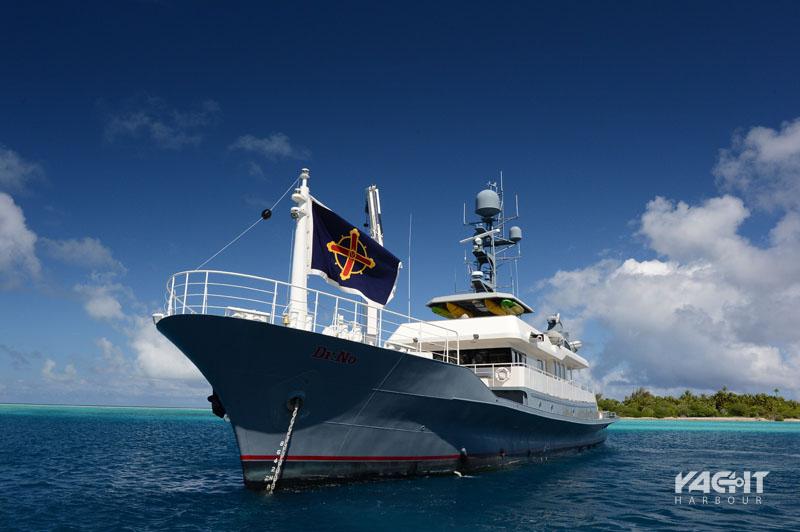 Motor yacht Dr No Narasaki Zosen Yacht Harbour