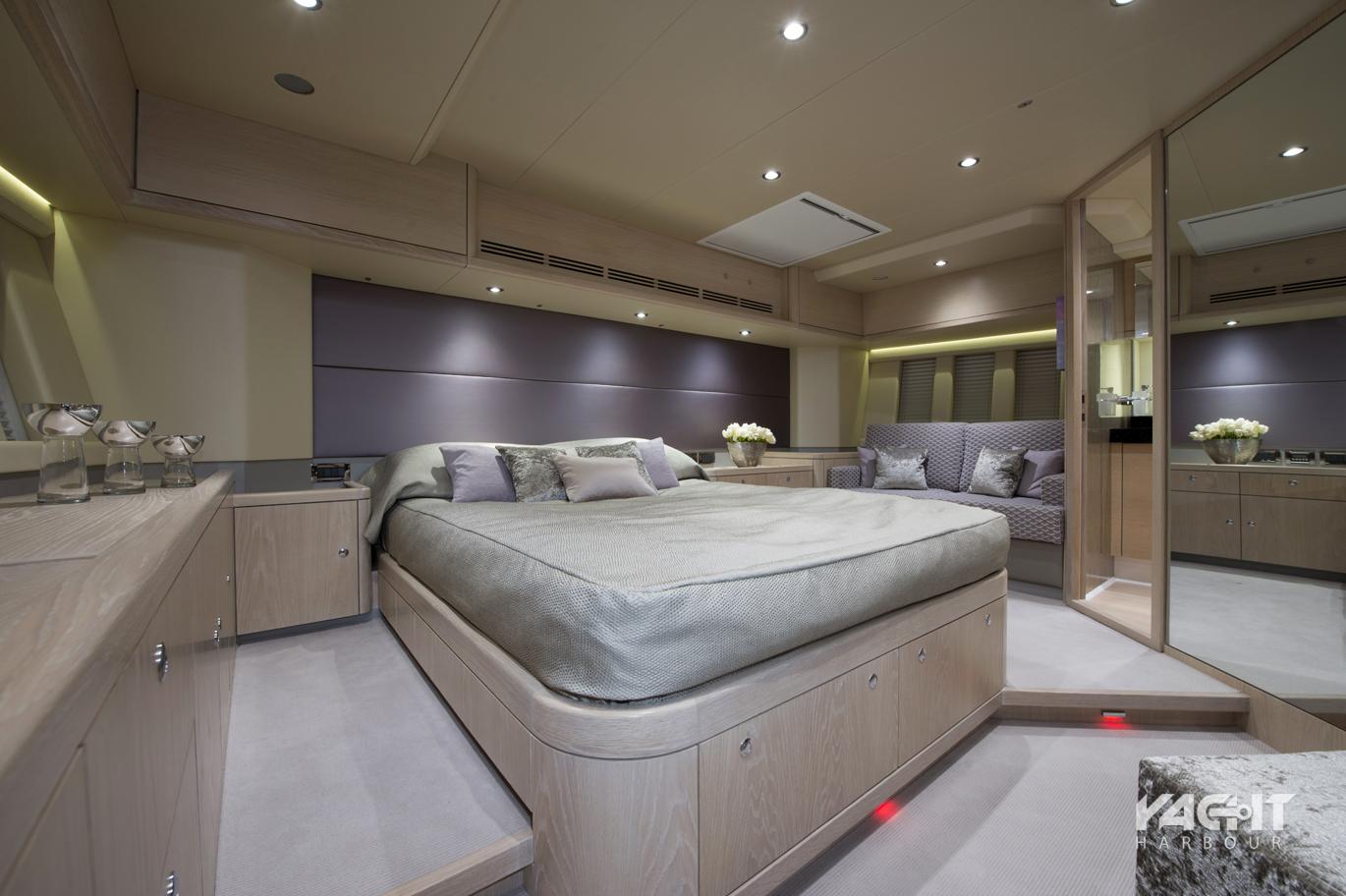 Sailing yacht Lush Oyster Yachts Yacht Harbour