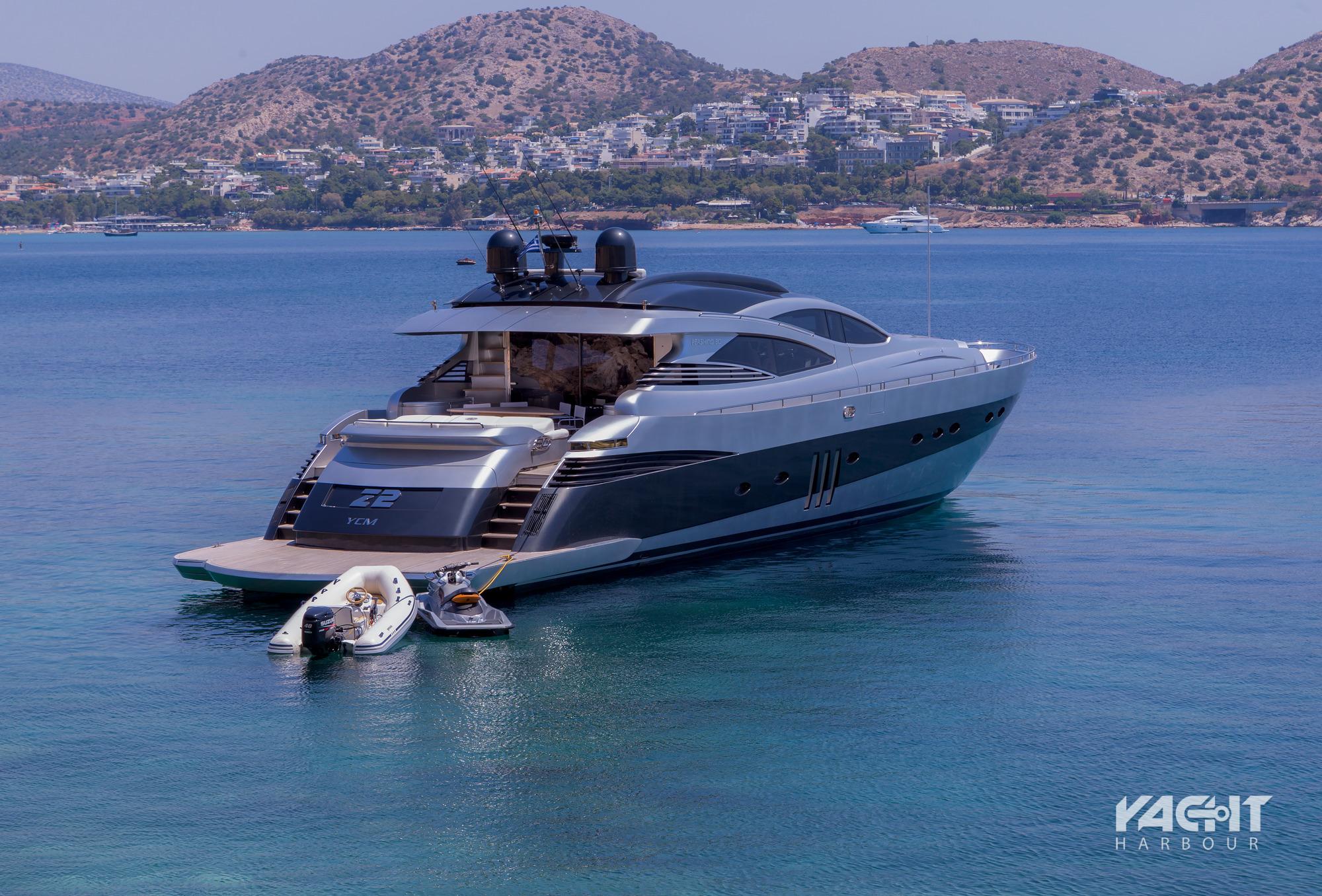 pershing motor yacht