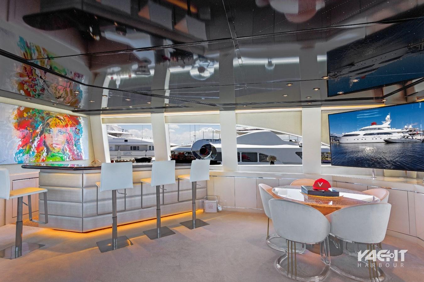 Motor yacht Invision Westship Yacht Harbour