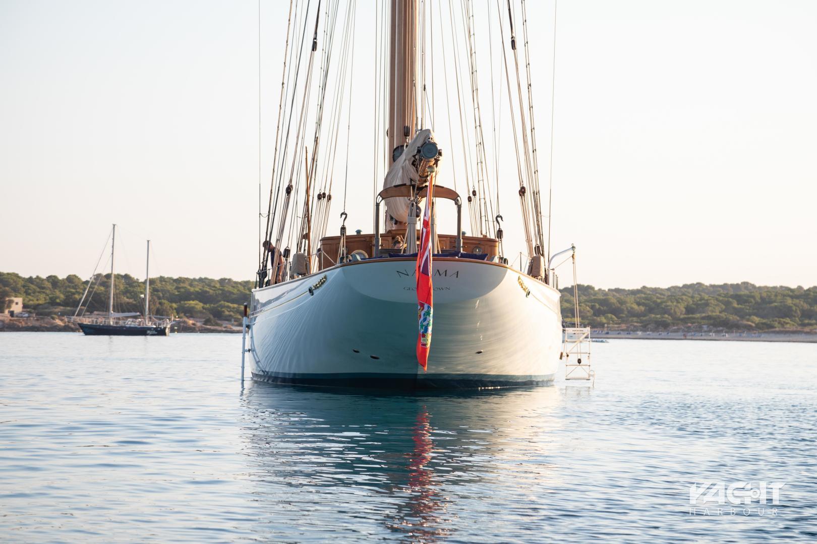 yacht naema