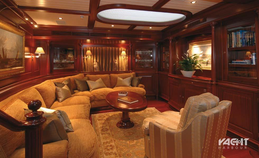 Sailing yacht Adele Vitters Yacht Harbour