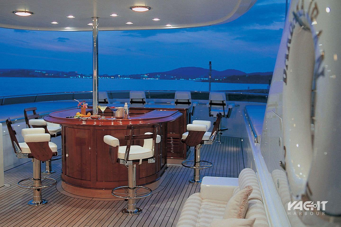 yacht broker hampshire