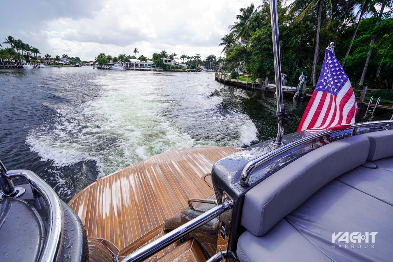 Motor yacht Amora - Pershing - Yacht Harbour