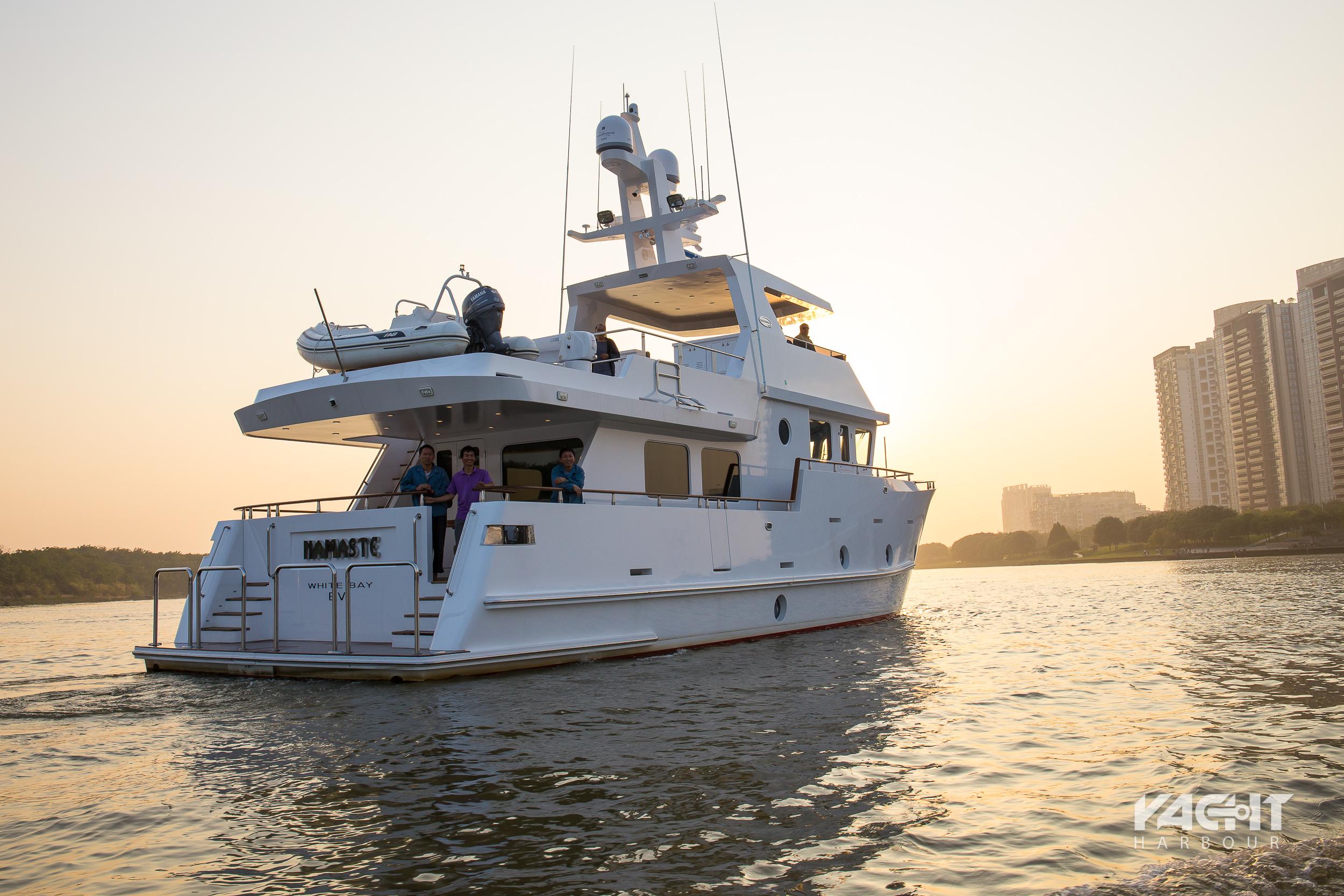 bering 65 explorer yacht price