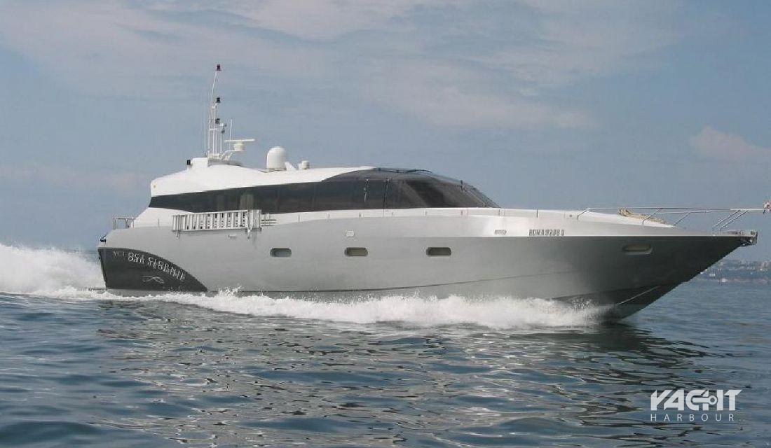 oci ciornie yacht